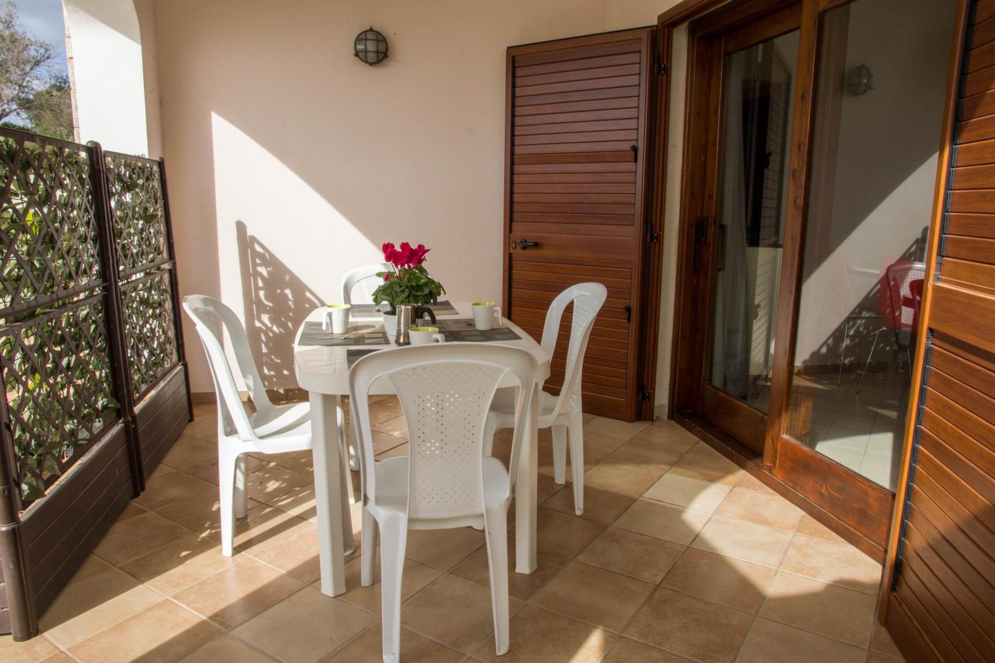 Gf Apartments La Vigna Badesi Exterior photo