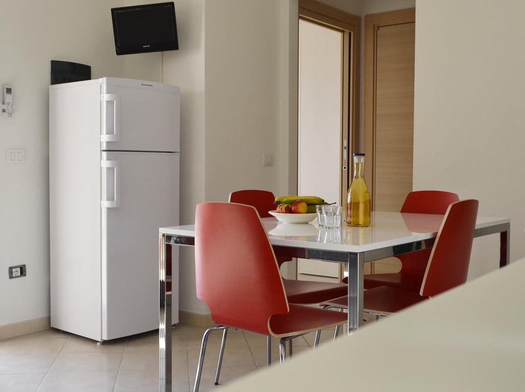 Gf Apartments La Vigna Badesi Exterior photo