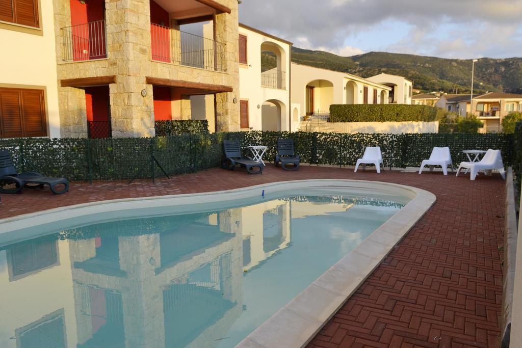 Gf Apartments La Vigna Badesi Exterior photo