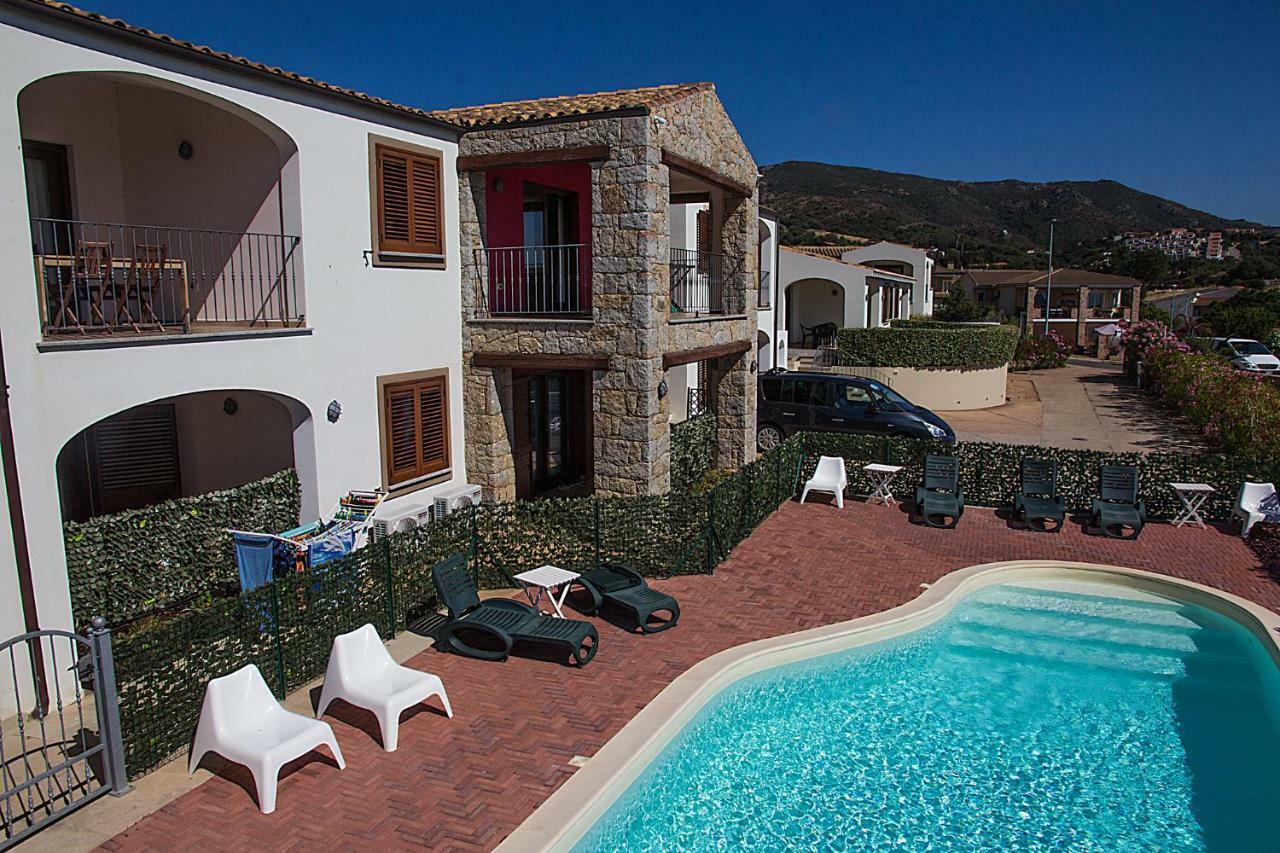 Gf Apartments La Vigna Badesi Exterior photo