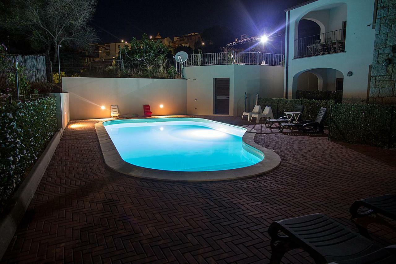 Gf Apartments La Vigna Badesi Exterior photo